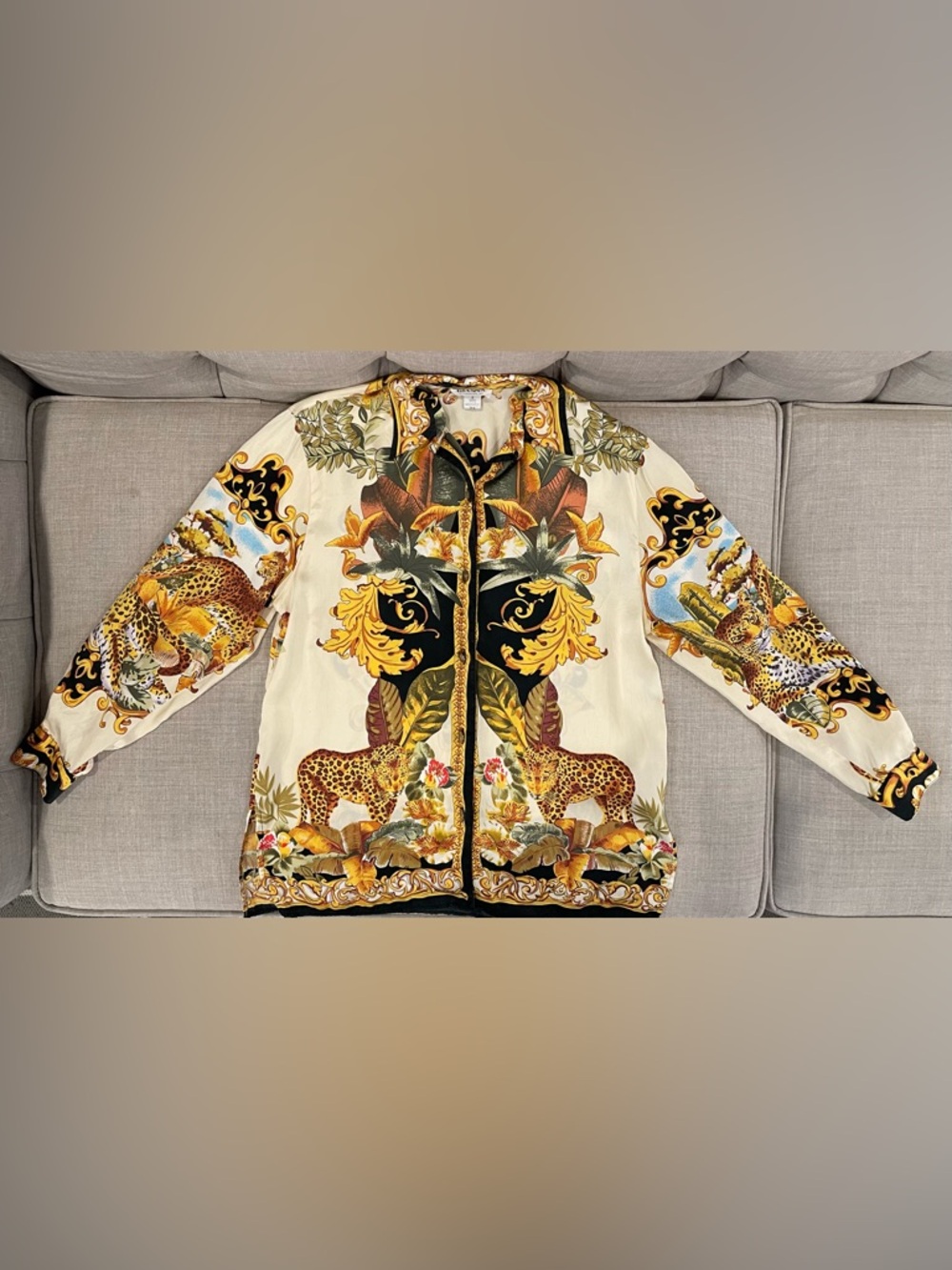 Vintage 90’s Gianna silk shirt Baroque / Animal prints Medusa buttons Women S